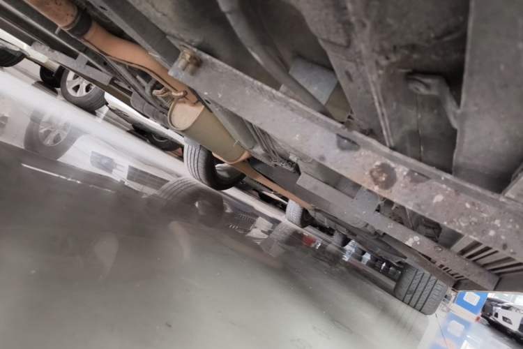 Used Dodge Journey 2013 2.4L Two-Wheel Drive Luxury Version Chassis Front Left