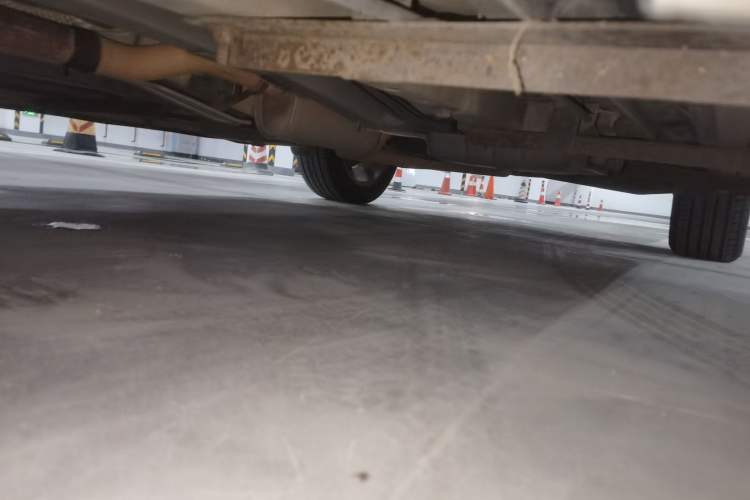 Used Dodge Journey 2013 2.4L Two-Wheel Drive Luxury Version Chassis Front Left