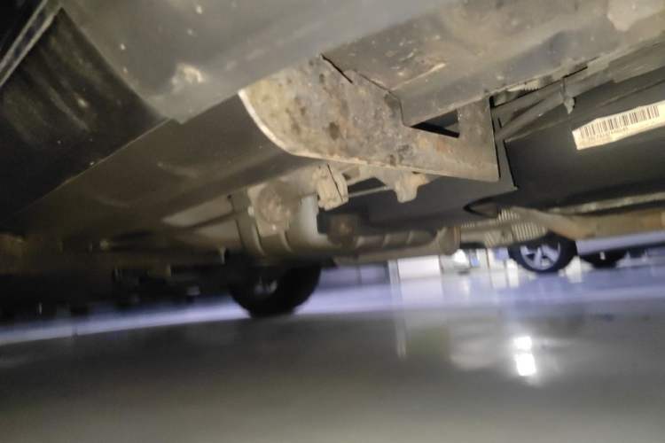 Used Dodge Journey 2013 2.4L Two-Wheel Drive Luxury Version Chassis Front Left