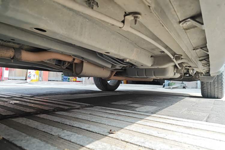 Used Dodge Journey 2013 2.4L Two-Wheel Drive Luxury Version Chassis Front Left