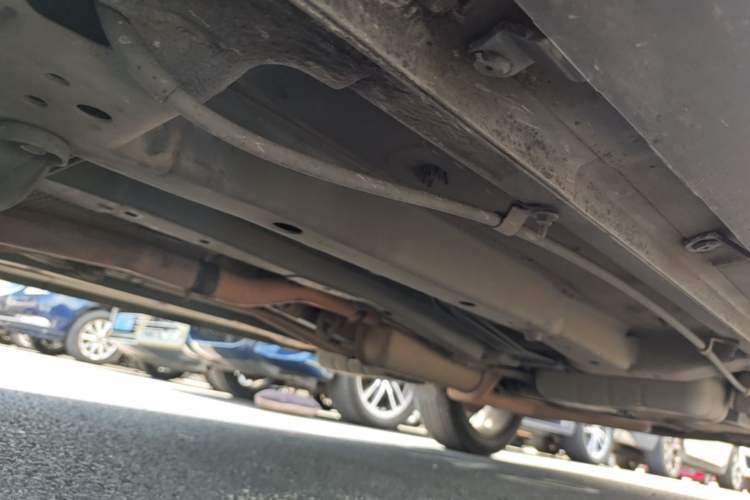 Used Dodge Journey 2013 2.4L Two-Wheel Drive Luxury Version Chassis Front Left