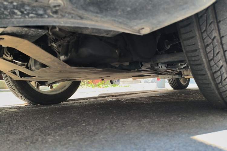 Used Dodge Journey 2013 2.4L Two-Wheel Drive Luxury Version Chassis Front Left