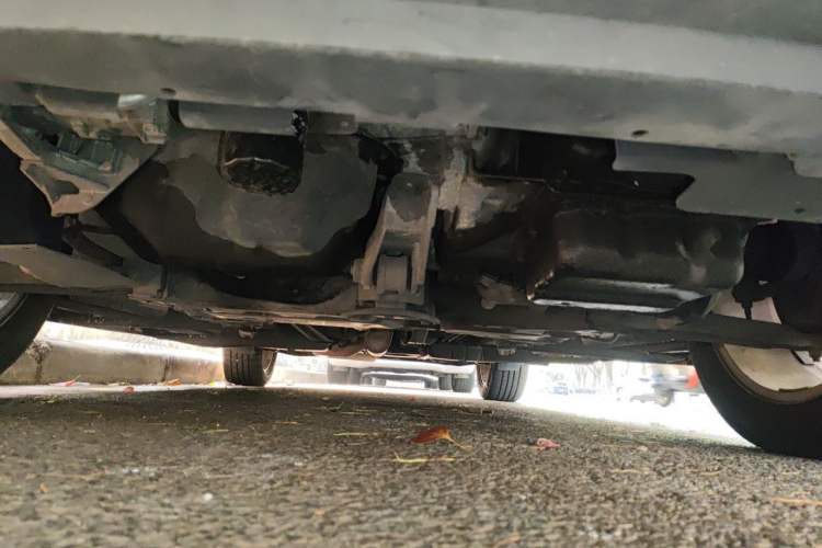 Used Dodge Journey 2013 2.4L Two-Wheel Drive Luxury Version Chassis Front