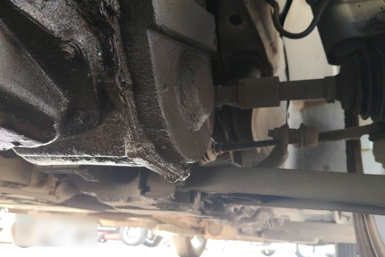 Used Dodge Journey 2013 2.4L Two-Wheel Drive Luxury Version Chassis Front