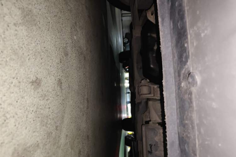 Used Dodge Journey 2013 2.4L Two-Wheel Drive Luxury Version Chassis Front