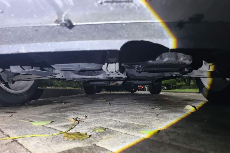 Used Dodge Journey 2013 2.4L Two-Wheel Drive Luxury Version Chassis Front