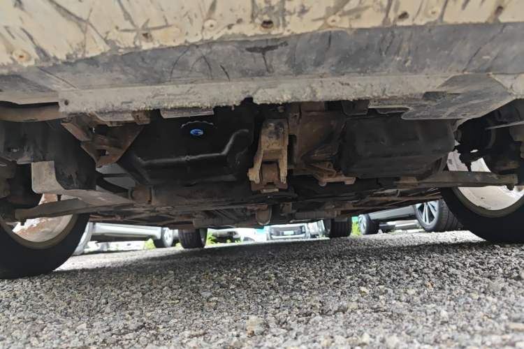 Used Dodge Journey 2013 2.4L Two-Wheel Drive Luxury Version Chassis Front
