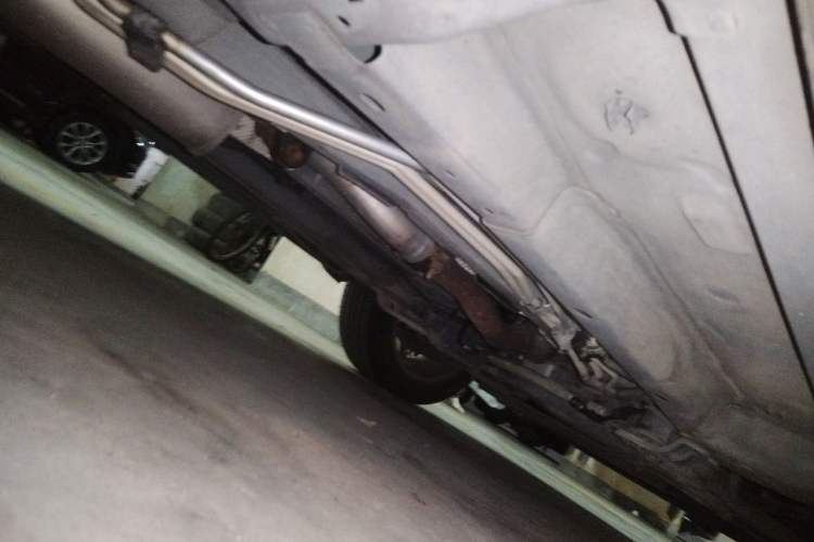 Used Dodge Journey 2013 2.4L Two-Wheel Drive Luxury Version Chassis Front Right