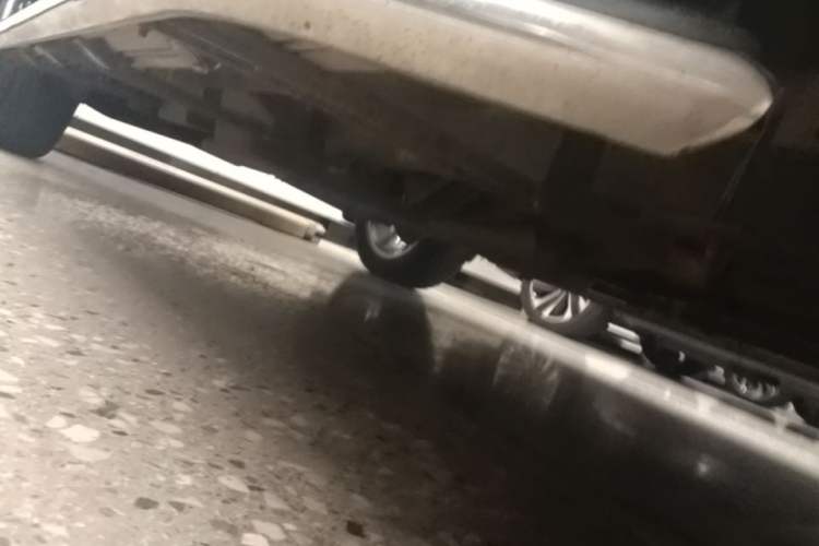 Used Dodge Journey 2013 2.4L Two-Wheel Drive Luxury Version Chassis Front Right