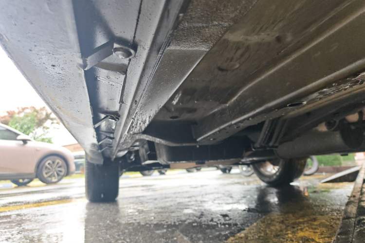 Used Dodge Journey 2013 2.4L Two-Wheel Drive Luxury Version Chassis Front Right