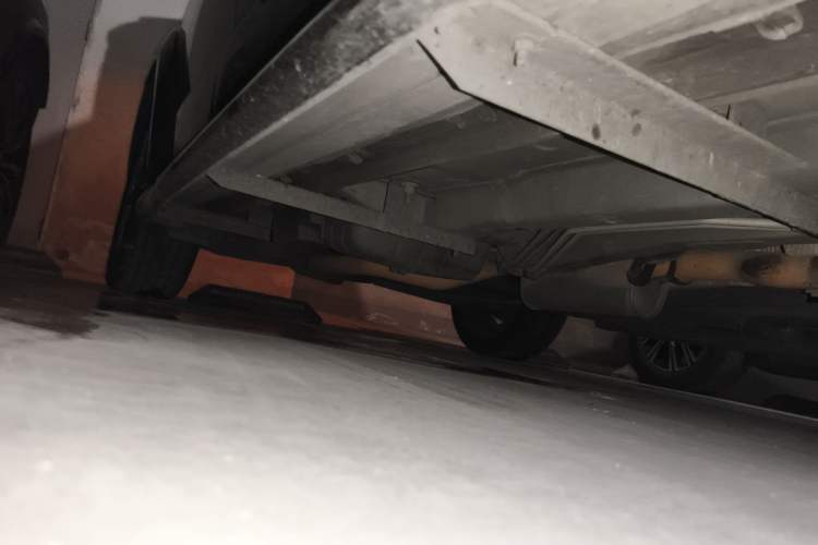 Used Dodge Journey 2013 2.4L Two-Wheel Drive Luxury Version Chassis Front Right