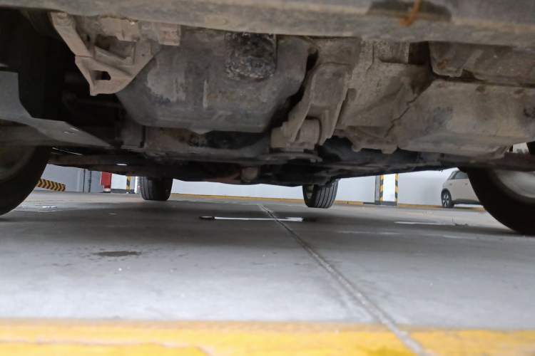 Used Dodge Journey 2013 2.4L Two-Wheel Drive Luxury Version Chassis Front