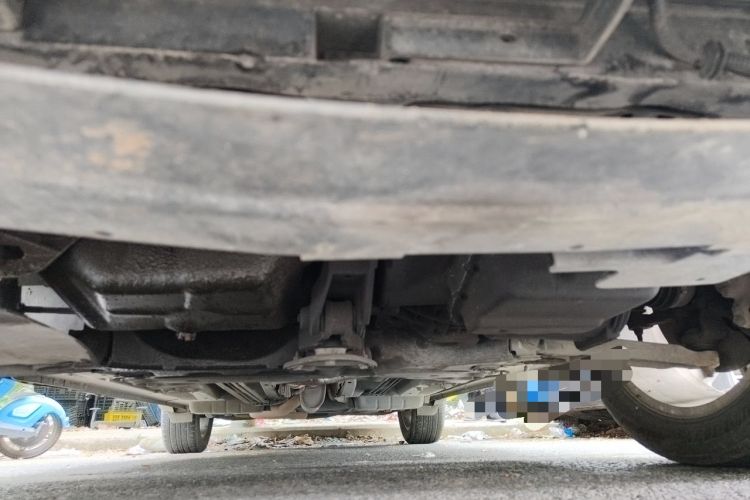 Used Dodge Journey 2013 2.4L Two-Wheel Drive Luxury Version Chassis Front