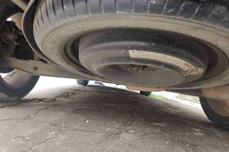 Used Dodge Journey 2013 2.4L Two-Wheel Drive Luxury Version Chassis Rear