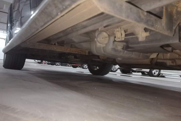 Used Dodge Journey 2013 2.4L Two-Wheel Drive Luxury Version Chassis Rear Left