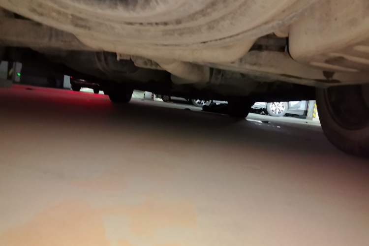 Used Dodge Journey 2013 3.6L Four-Wheel Drive Flagship Edition Chassis Rear