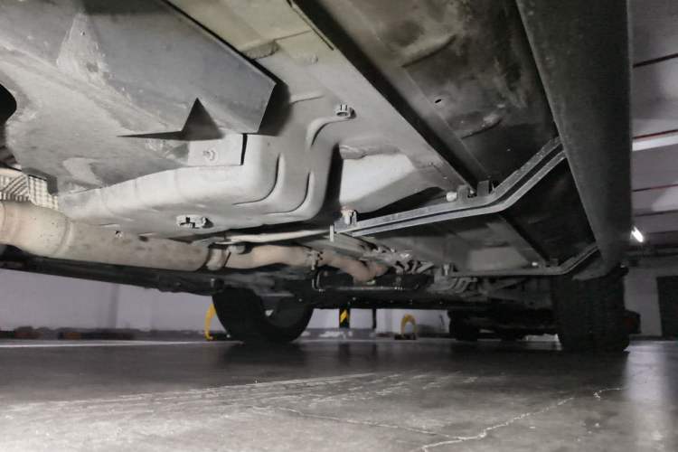 Used Dodge Journey 2013 3.6L Four-Wheel Drive Flagship Edition Chassis Rear Right
