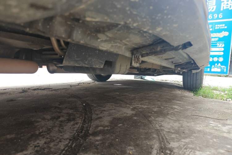 Used Dodge Journey 2013 2.4L Two-Wheel Drive Luxury Version Chassis Rear Right