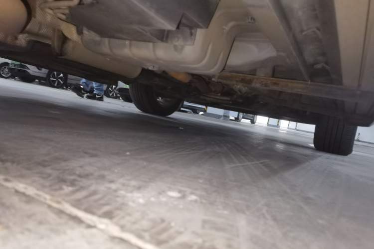 Used Dodge Journey 2013 2.4L Two-Wheel Drive Luxury Version Chassis Rear Right
