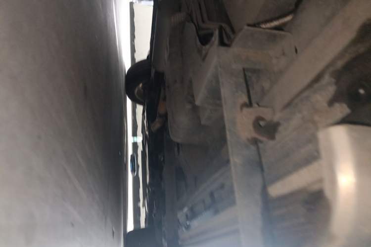 Used Dodge Journey 2013 2.4L Two-Wheel Drive Luxury Version Chassis Rear Right