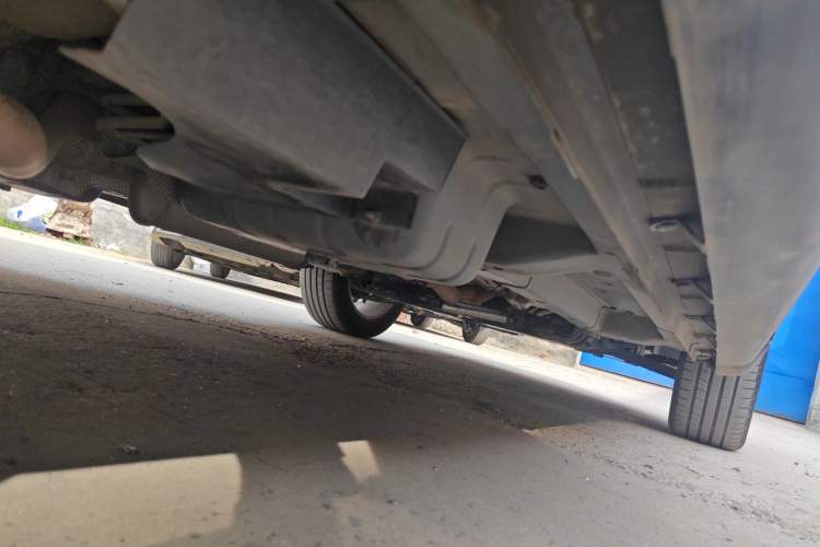 Used Dodge Journey 2013 2.4L Two-Wheel Drive Luxury Version Chassis Rear Right