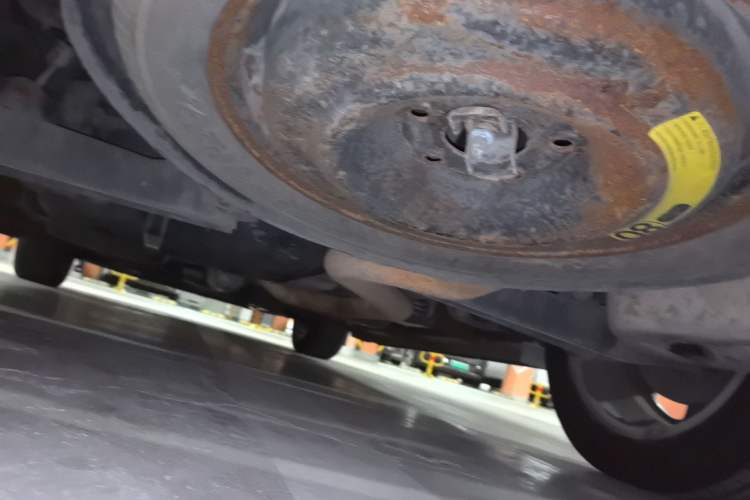 Used Dodge Journey 2013 2.4L Two-Wheel Drive Luxury Version Chassis Rear