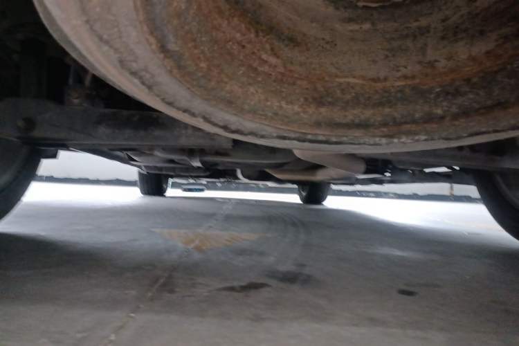Used Dodge Journey 2013 2.4L Two-Wheel Drive Luxury Version Chassis Rear
