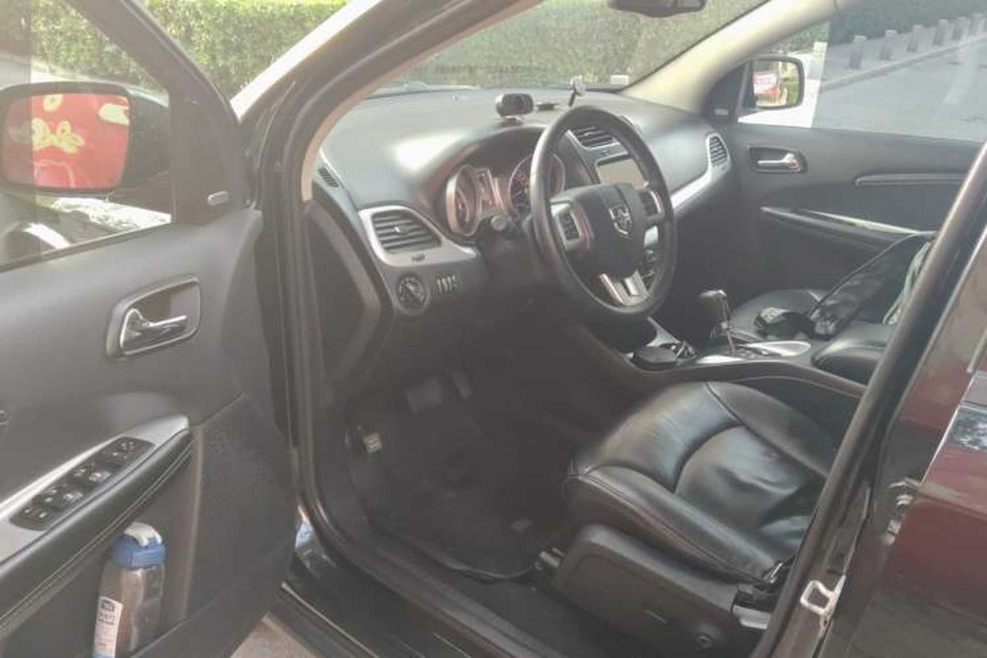 Used Dodge Journey 2013 2.4L Two-Wheel Drive Luxury Version Driver Seat