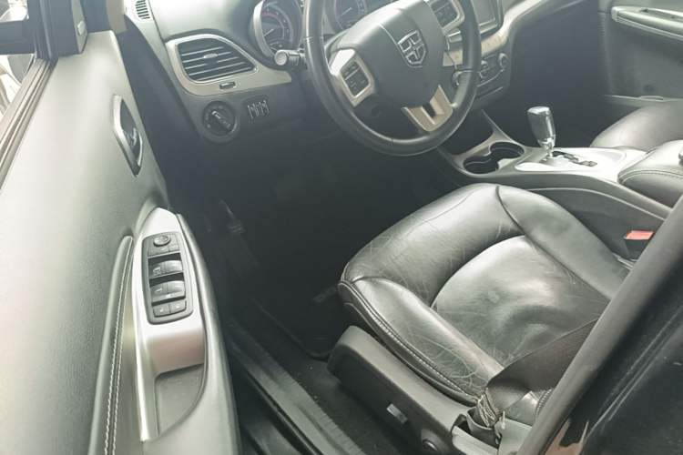 Used Dodge Journey 2013 3.6L Four-Wheel Drive Flagship Edition Driver Seat