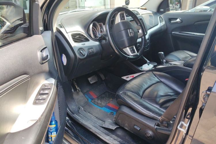 Used Dodge Journey 2013 2.4L Two-Wheel Drive Luxury Version Driver Seat