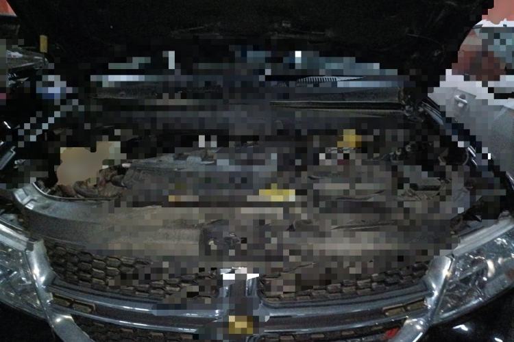 Used Dodge Journey 2013 2.4L Two-Wheel Drive Luxury Version Engine Bay