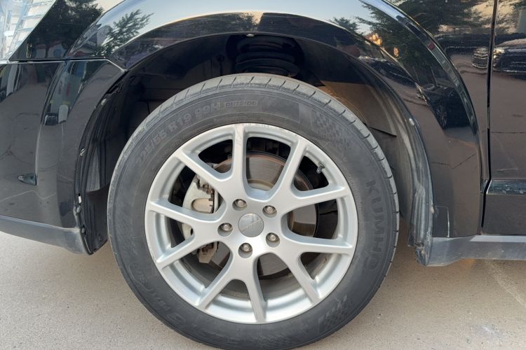 Used Dodge Journey 2013 2.4L Two-Wheel Drive Luxury Version Exterior 1