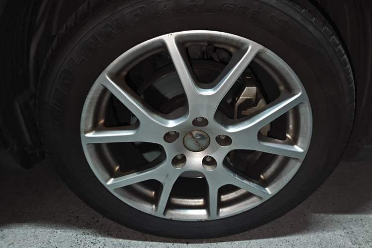 Used Dodge Journey 2013 2.4L Two-Wheel Drive Luxury Version Exterior 1