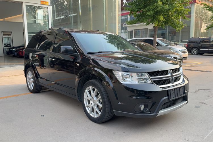 Used Dodge Journey 2013 2.4L Two-Wheel Drive Luxury Version Exterior 2