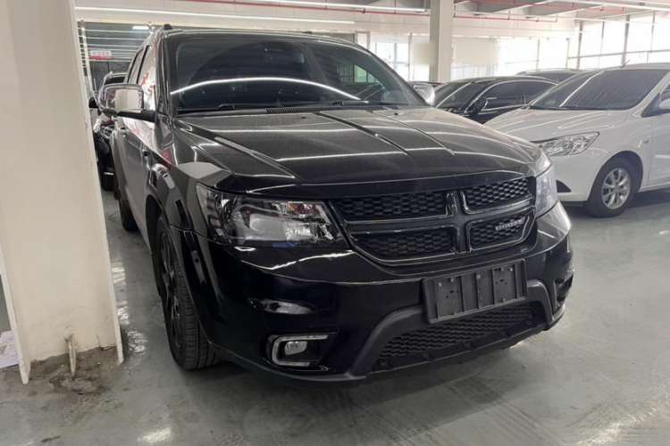 Used Dodge Journey 2013 2.4L Two-Wheel Drive Luxury Version Exterior 2