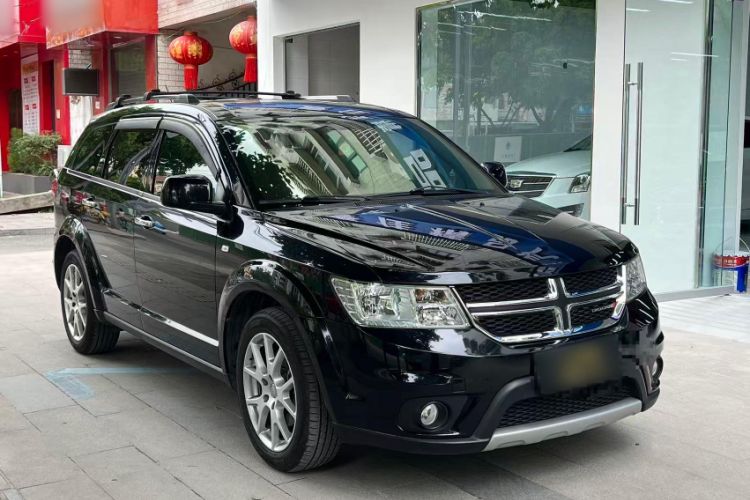 Used Dodge Journey 2013 2.4L Two-Wheel Drive Luxury Version Exterior 2