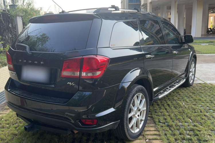 Used Dodge Journey 2013 2.4L Two-Wheel Drive Luxury Version Exterior 3