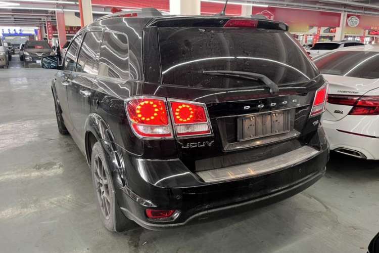 Used Dodge Journey 2013 2.4L Two-Wheel Drive Luxury Version Exterior 3