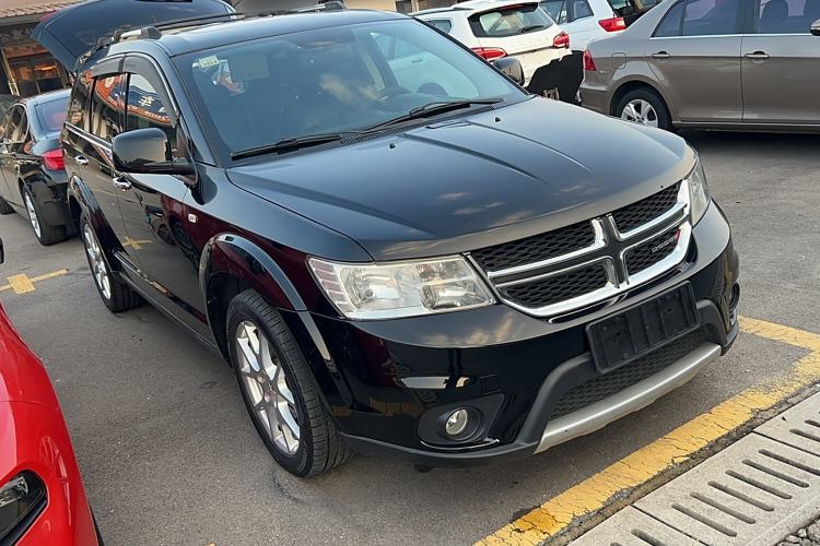 Used Dodge Journey 2013 2.4L Two-Wheel Drive Luxury Version Exterior 3
