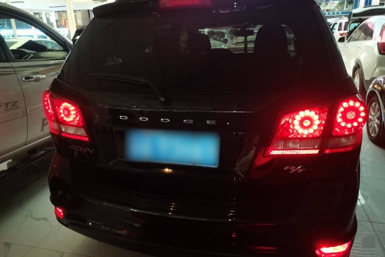 Used Dodge Journey 2013 2.4L Two-Wheel Drive Luxury Version Exterior 4