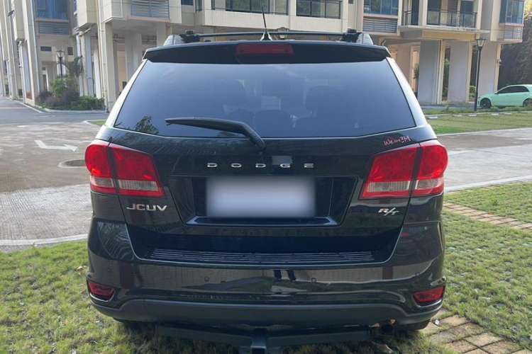 Used Dodge Journey 2013 2.4L Two-Wheel Drive Luxury Version Exterior 4
