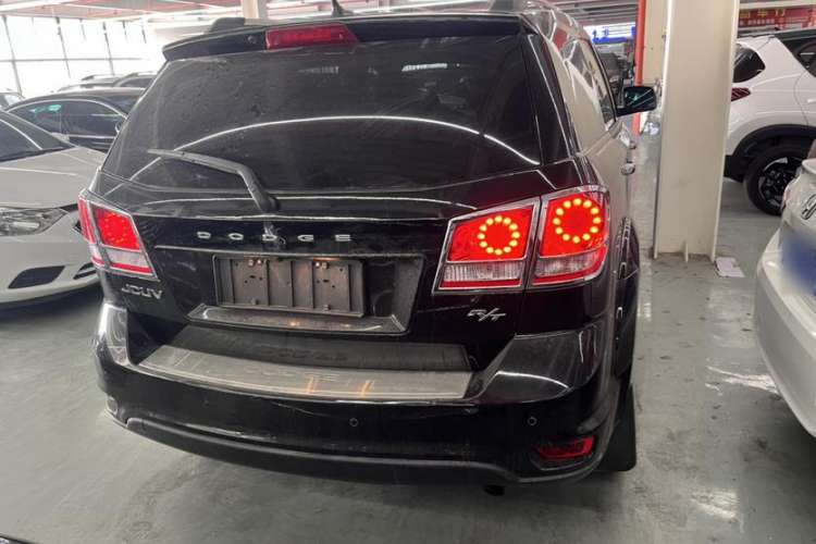 Used Dodge Journey 2013 2.4L Two-Wheel Drive Luxury Version Exterior 4