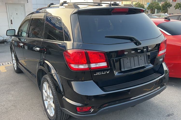 Used Dodge Journey 2013 2.4L Two-Wheel Drive Luxury Version Exterior 4
