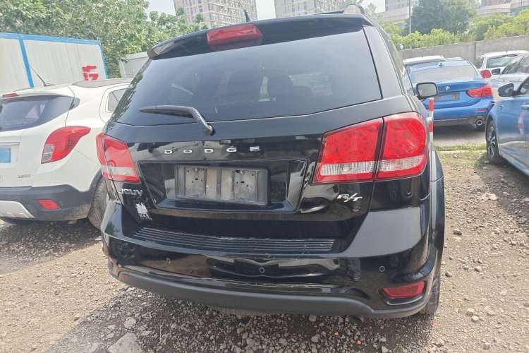 Used Dodge Journey 2013 2.4L Two-Wheel Drive Luxury Version Exterior 4
