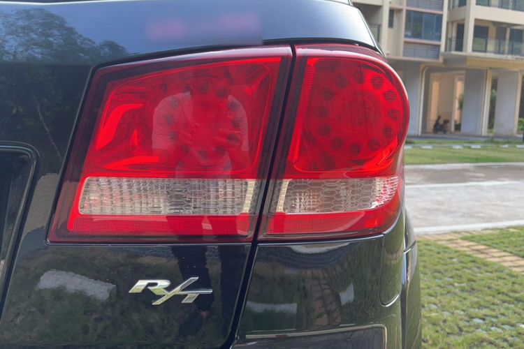 Used Dodge Journey 2013 2.4L Two-Wheel Drive Luxury Version Exterior 5