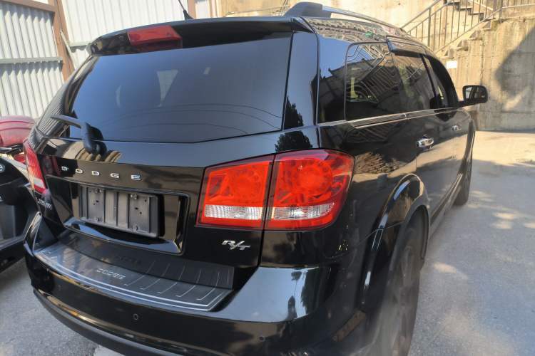 Used Dodge Journey 2013 2.4L Two-Wheel Drive Luxury Version Exterior 5
