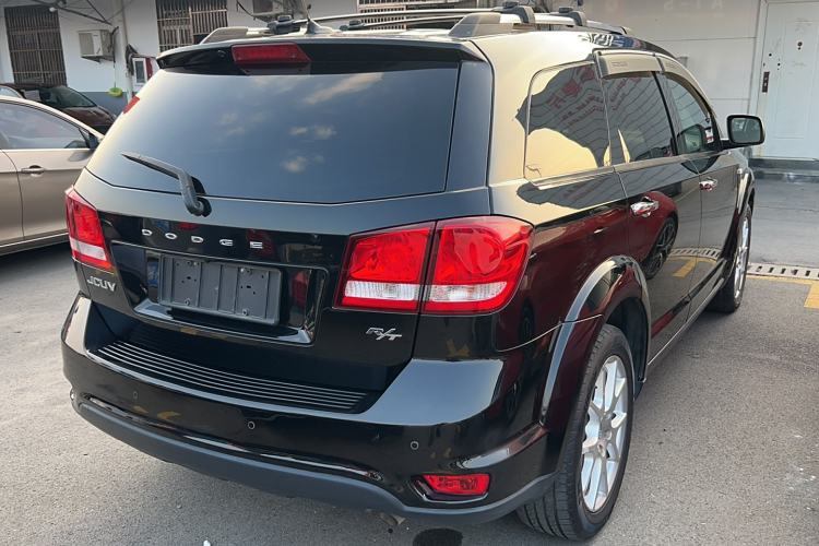 Used Dodge Journey 2013 2.4L Two-Wheel Drive Luxury Version Exterior 5