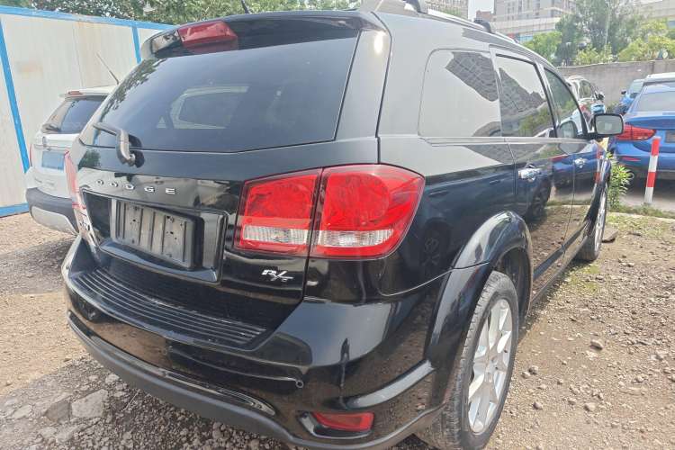 Used Dodge Journey 2013 2.4L Two-Wheel Drive Luxury Version Exterior 5