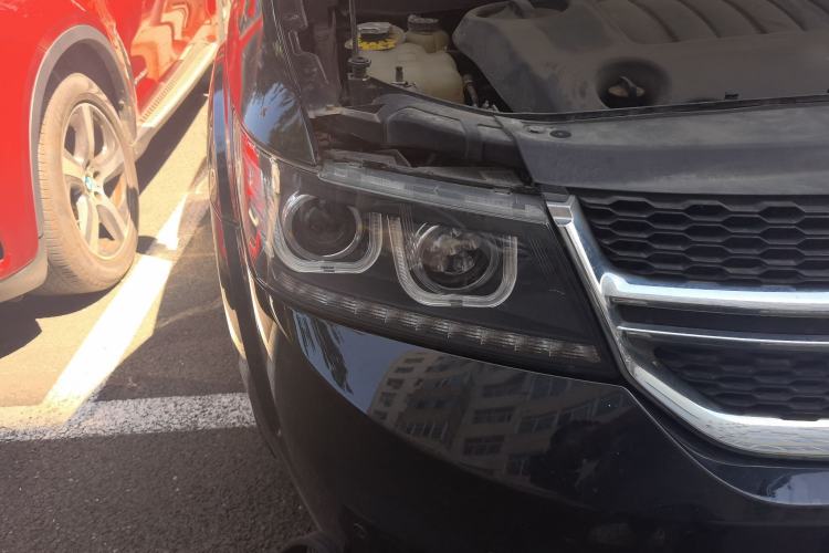 Used Dodge Journey 2013 3.6L Four-Wheel Drive Flagship Edition Exterior 6
