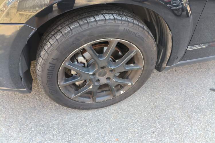 Used Dodge Journey 2013 2.4L Two-Wheel Drive Luxury Version Exterior 7